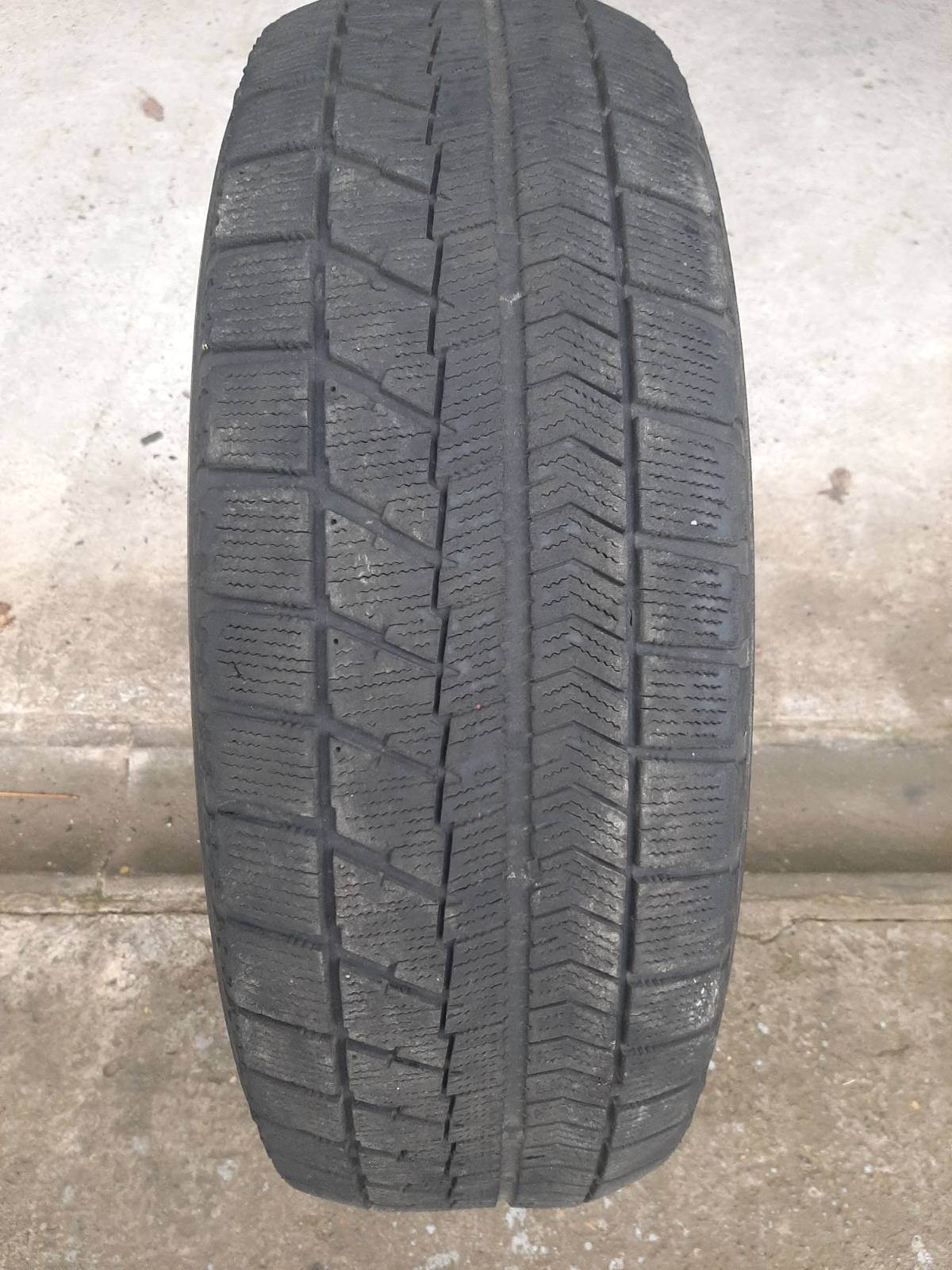 Bridgestone Blizzak VRX 195/65 R15 91S Б/У 4 мм